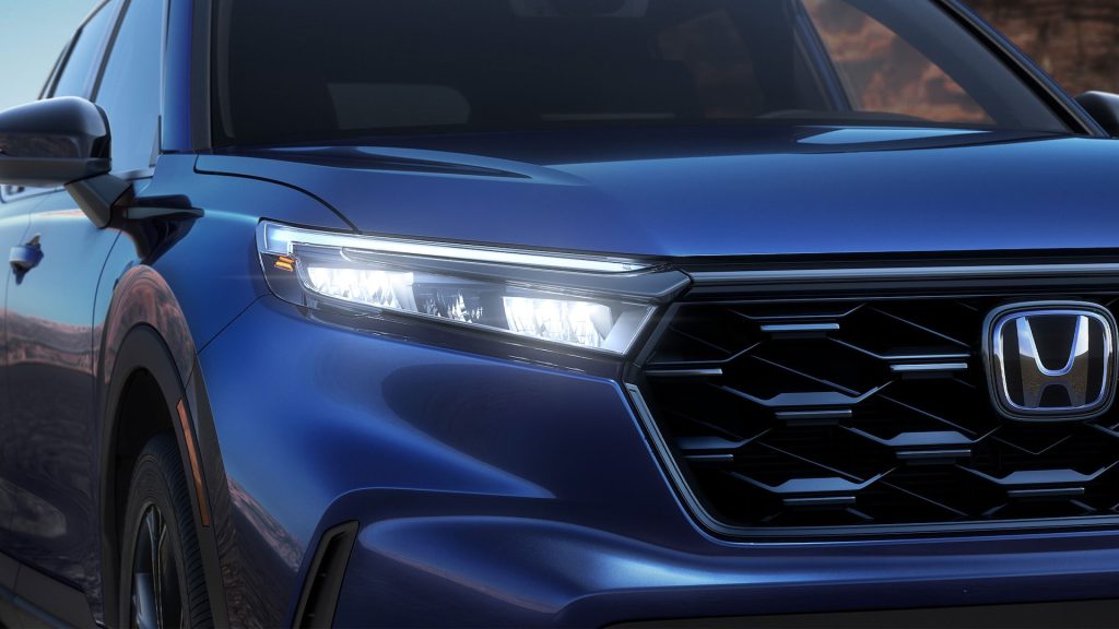 MY23 CR V Feature Blade Exterior Styling LED Headlights